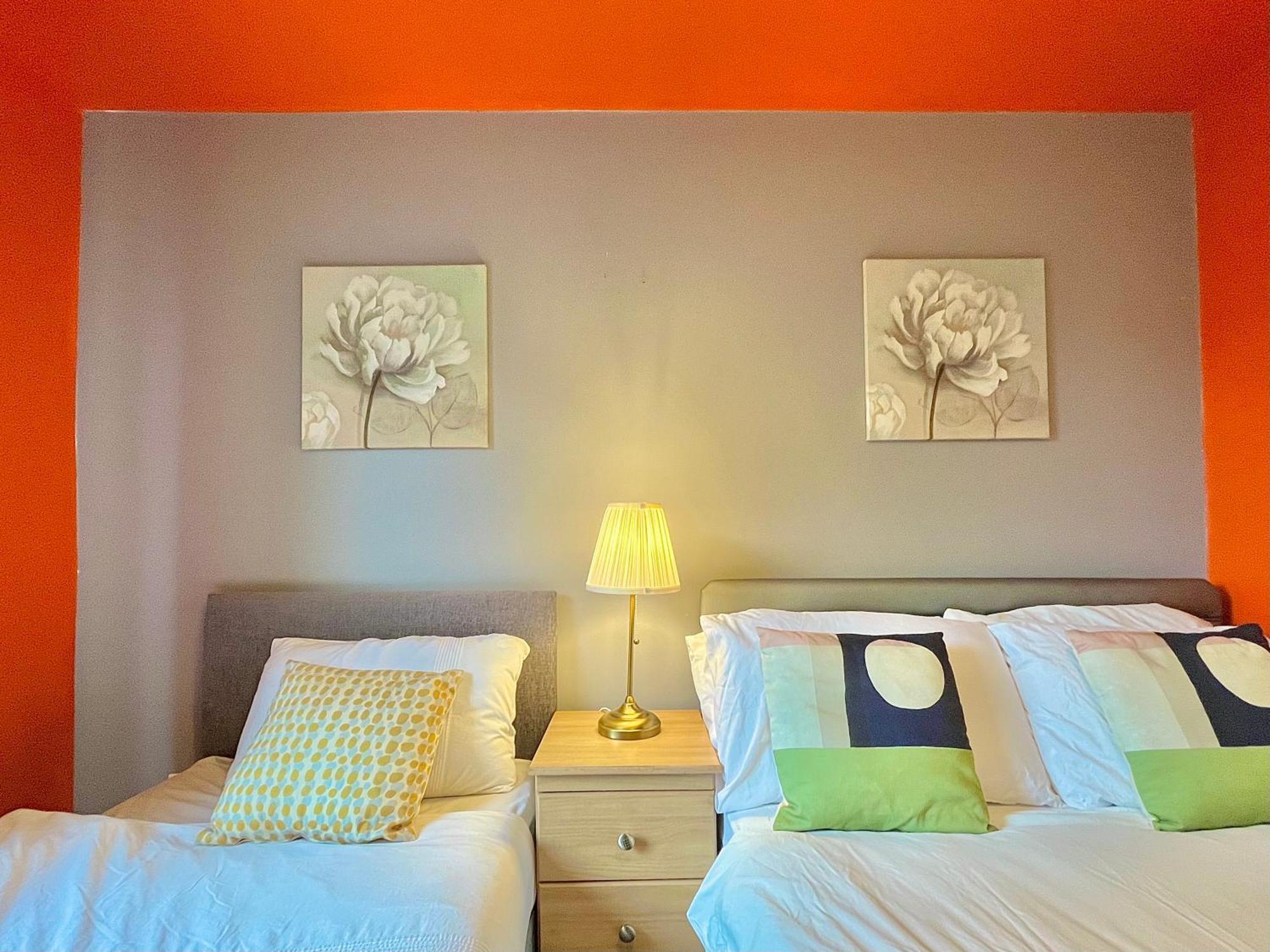 Skyview Apartment By Noknokstay - City Centre With Parking - Group, Family, Business Sheffield Eksteriør billede
