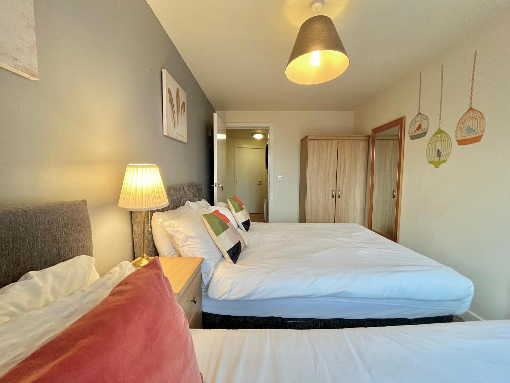 Skyview Apartment By Noknokstay - City Centre With Parking - Group, Family, Business Sheffield Eksteriør billede