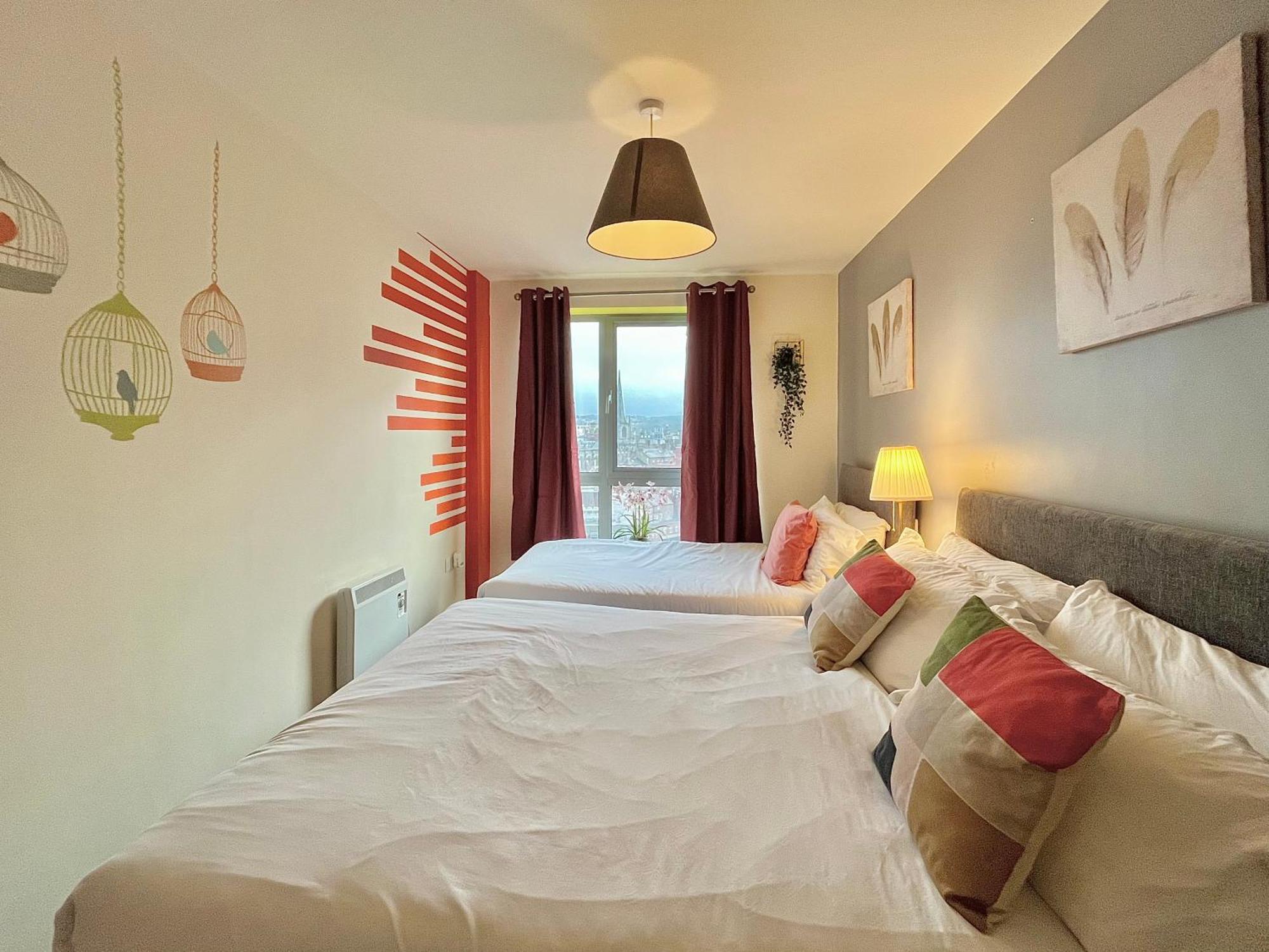 Skyview Apartment By Noknokstay - City Centre With Parking - Group, Family, Business Sheffield Eksteriør billede