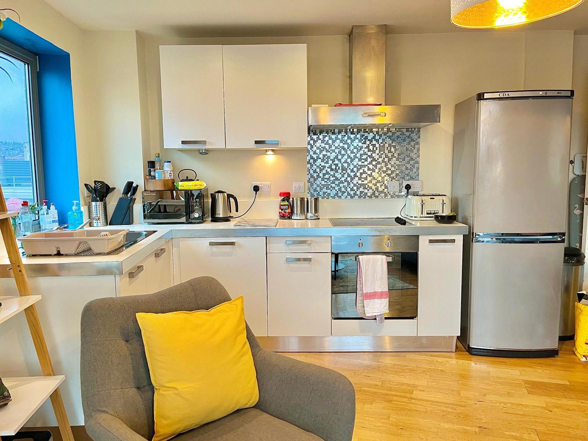 Skyview Apartment By Noknokstay - City Centre With Parking - Group, Family, Business Sheffield Eksteriør billede