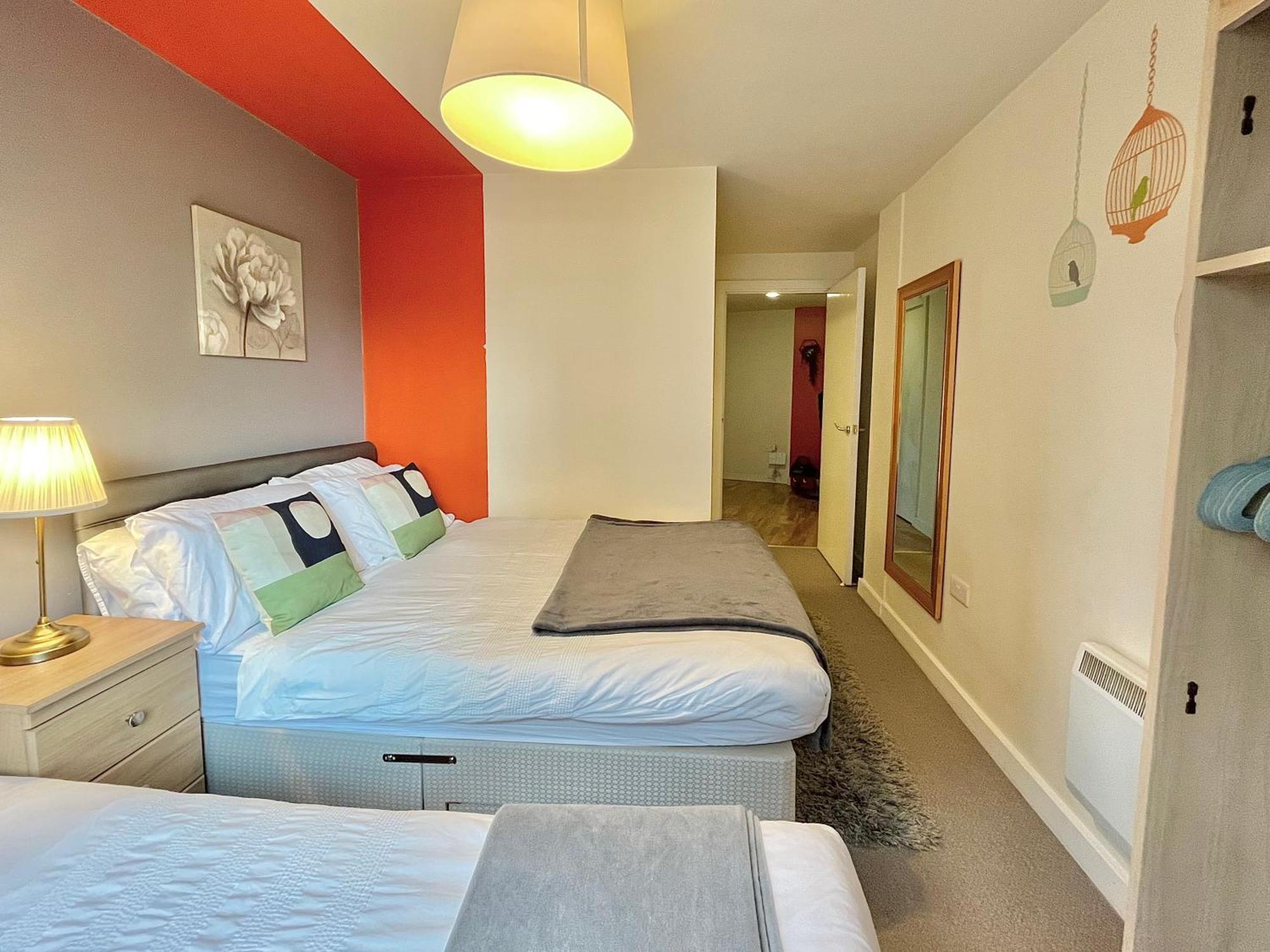 Skyview Apartment By Noknokstay - City Centre With Parking - Group, Family, Business Sheffield Eksteriør billede